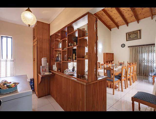 4 BEDROOM HOUSE FOR SALE IN RESERVOIR HILLS